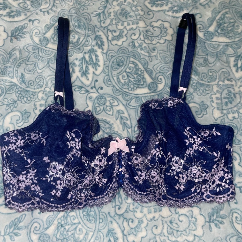 Victoria’s Secret unlined demi 36DD
